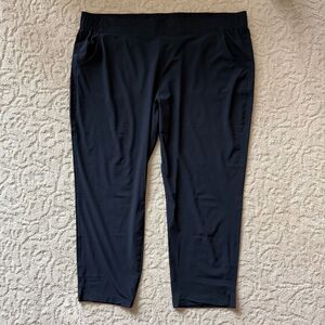 Eddie Bauer Women’s Black XXL Pull-on Traveler Ankle Pants.